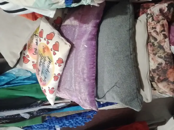 Almofada ou travesseiro 5$ CADA