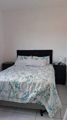 Alugo quarto mobiliado100 m do mar
