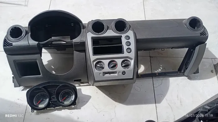 Peças do Ford fiesta Zetec Rocam sedan 2013