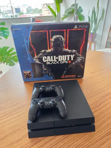 PS4 Fat 500GB + 2 Controles + 12 Jogos Originais (Na Caixa Completo)