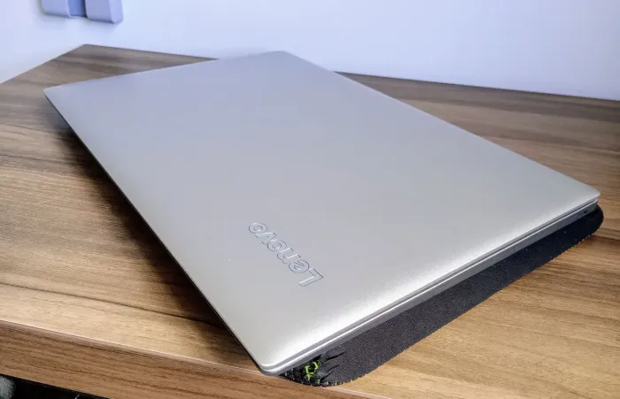 Notebook IDEAPAD 330 Lenovo (Prata)