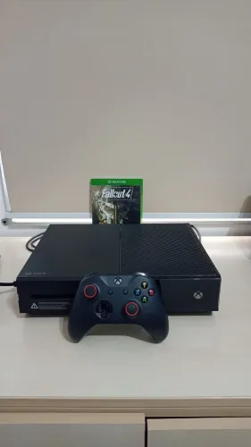 Xbox one FAT 1TB + controle + Fallout 4 na caixa 