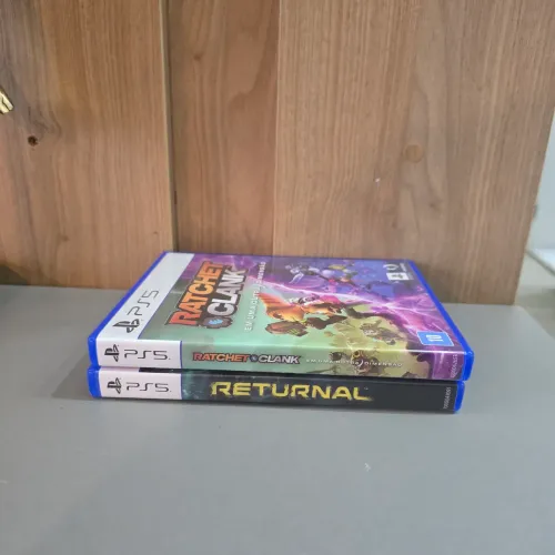 ?Kit PS5 - Returnal + Ratchet & Clank | Mídia Física<br>R$200,00