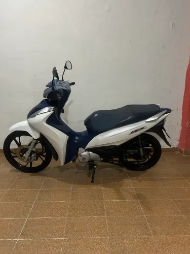 Honda Biz 125 automática