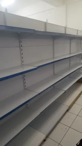 Prateleira de Parede 180mt em Aço Branca 5 Bandejas Loja (11 metros)