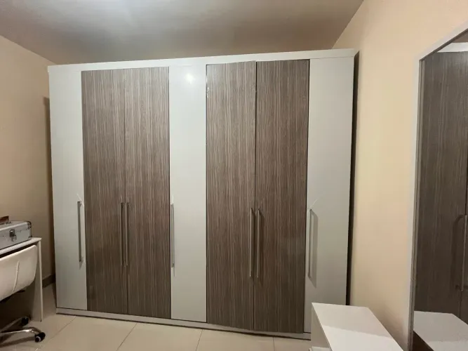 Guarda-roupa de casal