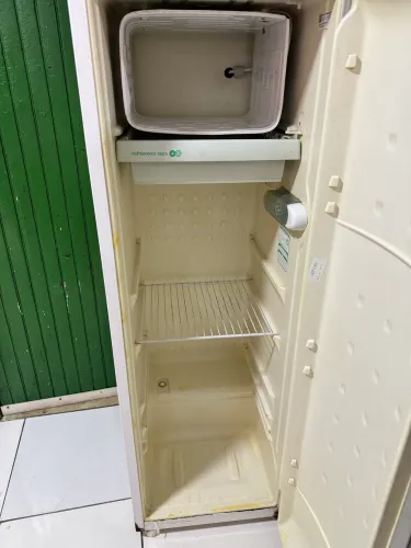 Geladeira Cônsul CRC28FBANA