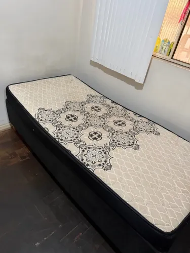 Cama box + colchão usado