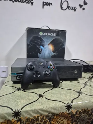 Xbox one fat 1TB edição halo 5 guardians
