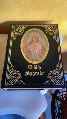 Linda Bíblia sagrada João Paulo segundo original antiga