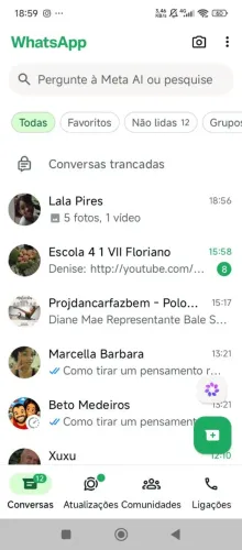 Celukar xiaomi com tela trincada no alto a direita