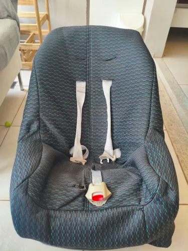 Cadeirinha para bebê e criança para carro