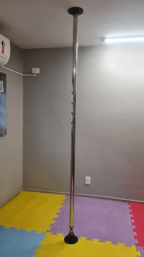 Barra de pole dance removível