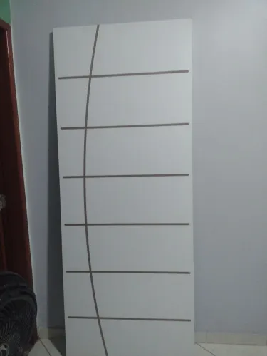 Vende se uma Porta nova ,de 80 cm