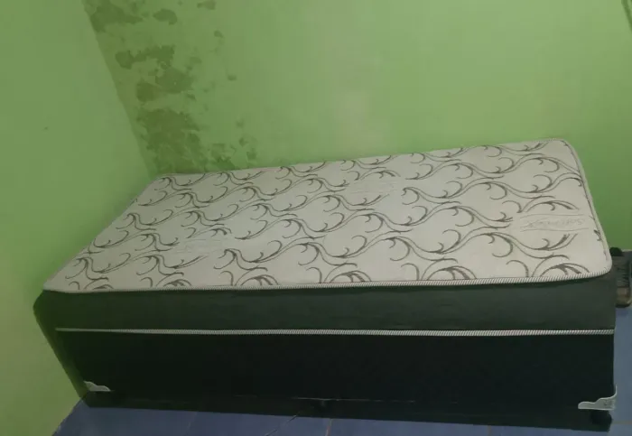 Vendo- se cama solteiro
