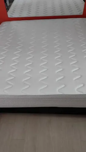 Colchão King size ORTOBOM modelo Orthopur novíssimo 