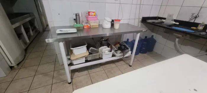 Mesa de preparo inox