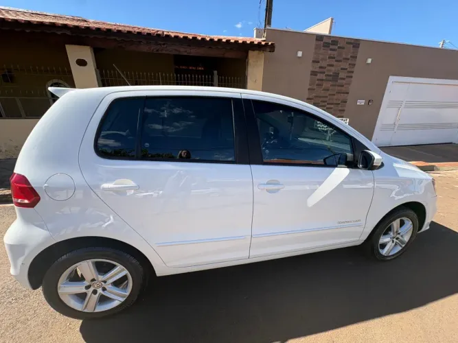 Volkswagen Fox Comfortline 1.6 Flex 8V 5P 2016