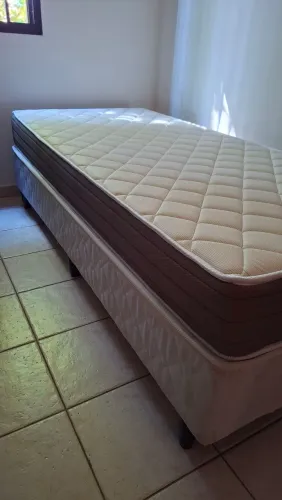 Cama box com colchão Ortobom Solteiro novíssimo