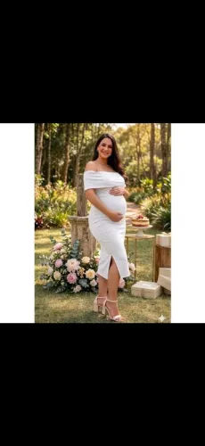 Vestido elegante e de alta qualidade, perfeito para ocasiões especiais. Veste do 36 ao 46.