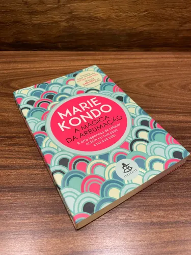 Livro Marie Kondo - A mágica da arrumação