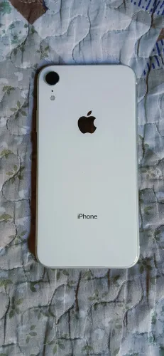 Vendo esse iPhone xr 64gb seminovo cor branca