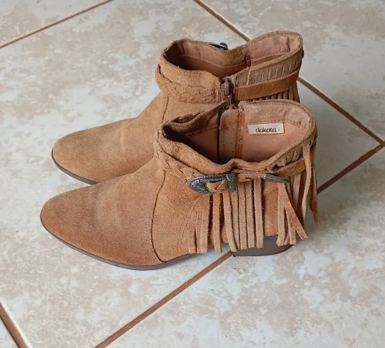 Bota feminina country de couro legítimo tamanho 37