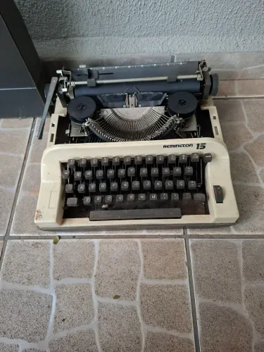 Maquina de escrever remington