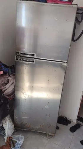 Geladeira com defeito para quem entende