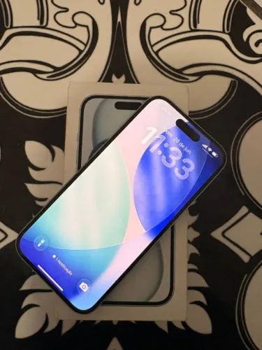 iPhone 15 azul 