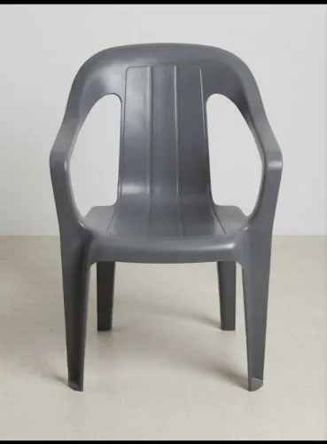 Mesa e Cadeira de Plástico (Ideal para Área, Varanda ou Comércio)