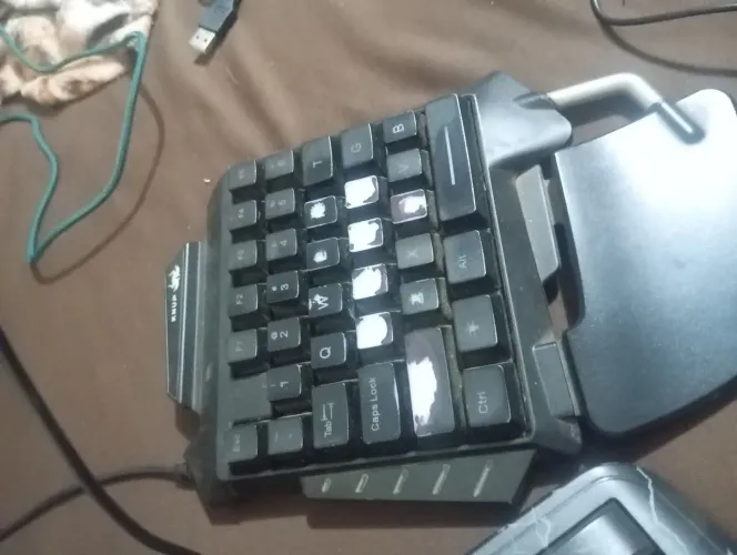 Teclado gamer RGB