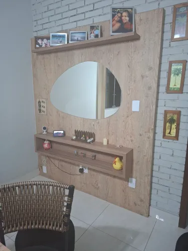 Painel com espelho orgânico