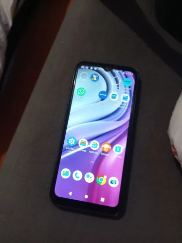 Vendo um celular Moto g 20.