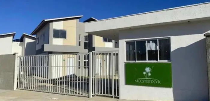 Vendo casa com 3 quartos Nicanor Park