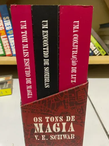 Box de livros tons de magia
