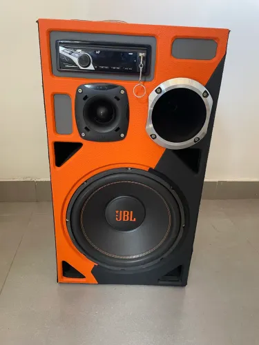 Caixa de som toda JBL
