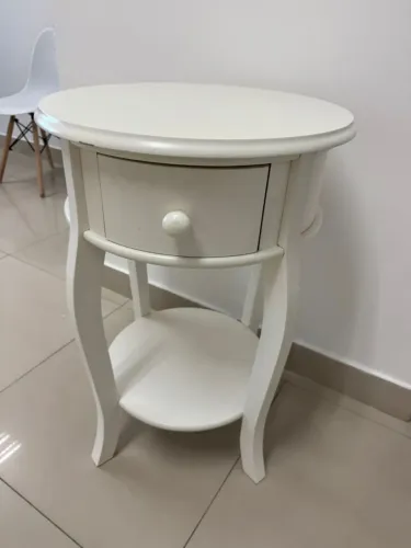 Mesa de canto. Mais outros intenso baratos.