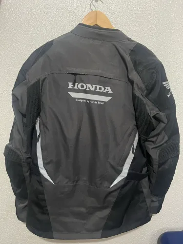Jaqueta de motoqueiro viagem. 