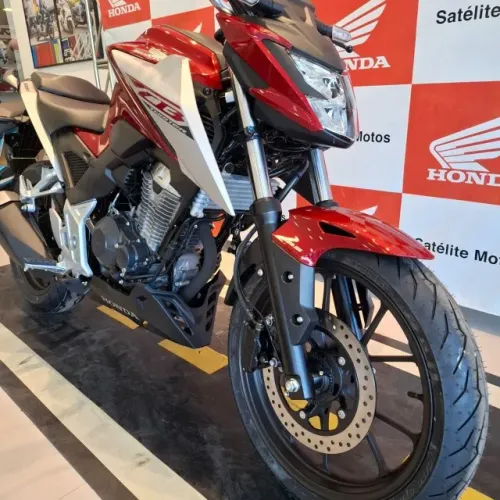 CB 300F ABS 26/2026 EMPLACADA