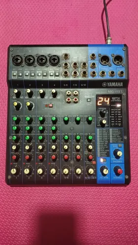 Mesa de Som Yamaha MG10XU