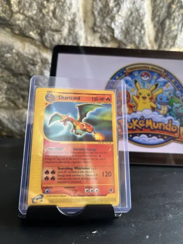 Charizard (40/165) NM INGLES