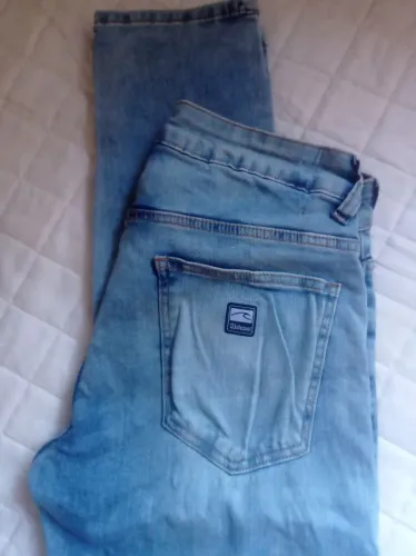 Calça jeans kids, P, marca Bahamas.