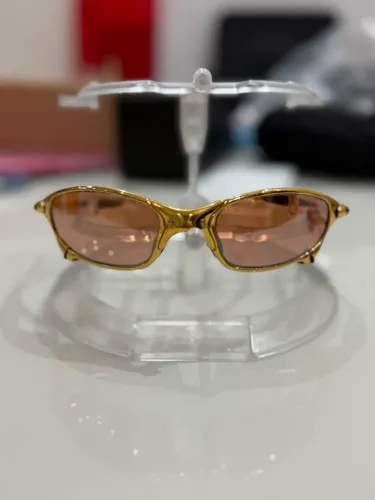 JULIET COM PERNA DE 24K COSTUM GOLD RARIDADE