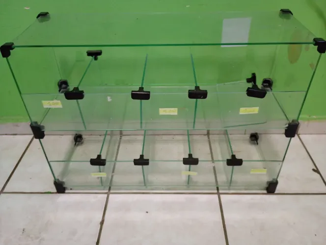 Vitrine para bombom e estufa de salgados 