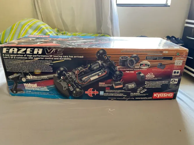Automodelo Kyosho Fazer VE 1/10 4WD Audi R8 - Completo na Caixa Original