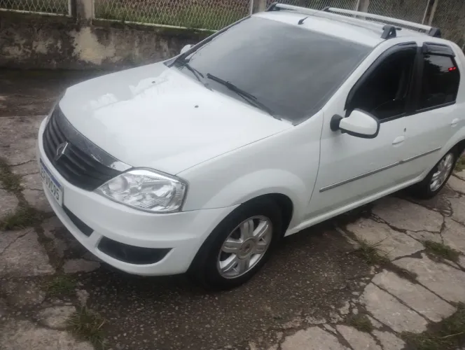 Renault Logan Expression Hi-flex 1.6 8V 4P 2011