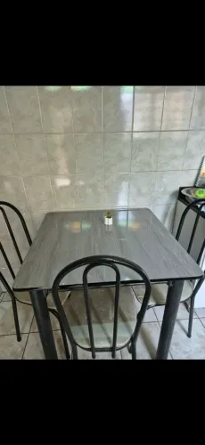 Mesa com cadeiras