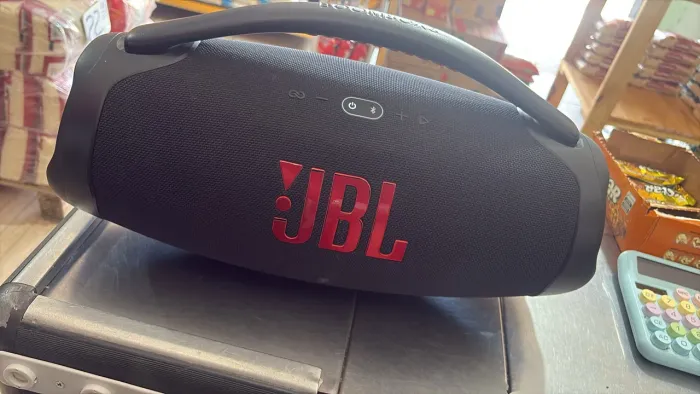 Vende-se Jbl Bombox 3