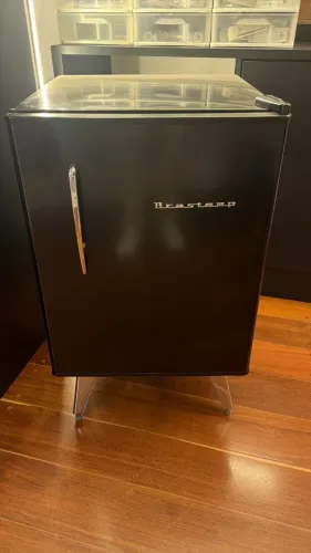Frigobar Retrô Brastemp Preto 127V